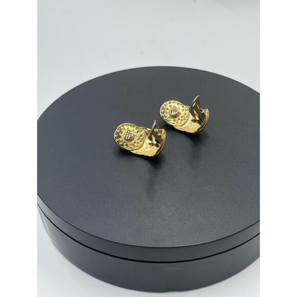 Vintage Signed Francesca
Romano Blue Sodalite Etruscan Clip On Earrings - Picture 13 of 16